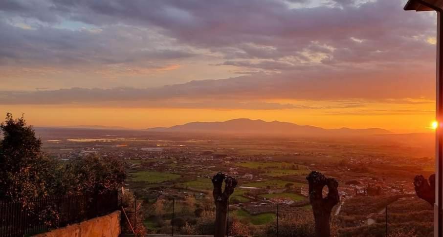 فندق La Grotta San Michele Montevettolini المظهر الخارجي الصورة