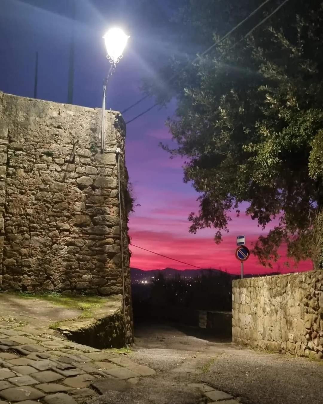 فندق La Grotta San Michele Montevettolini المظهر الخارجي الصورة