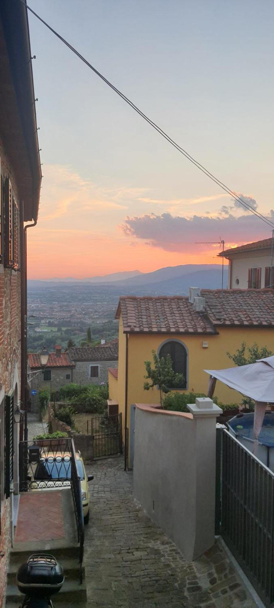 فندق La Grotta San Michele Montevettolini المظهر الخارجي الصورة